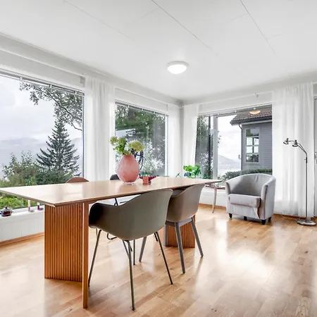 Uptown I & Fjord Views I Free Parking Тромсё