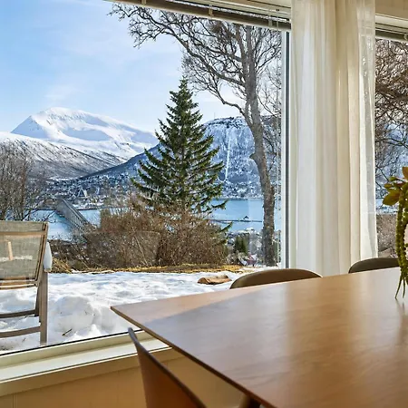 Uptown I & Fjord Views I Free Parking Tromso